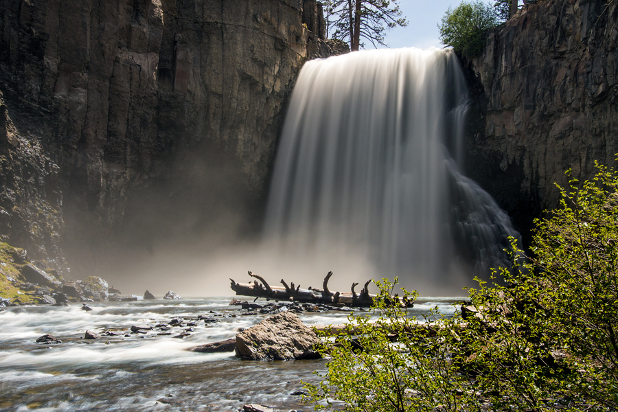 Rainbow Falls, California