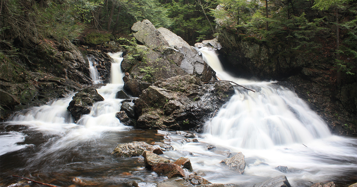 Bear's Den Falls Massachusetts