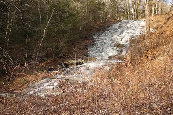 Burr Falls, Connecticut