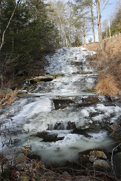 Burr Falls, Connecticut