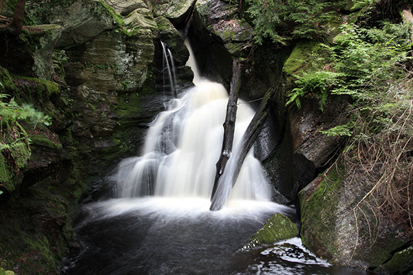 Enders Falls, Connecticut