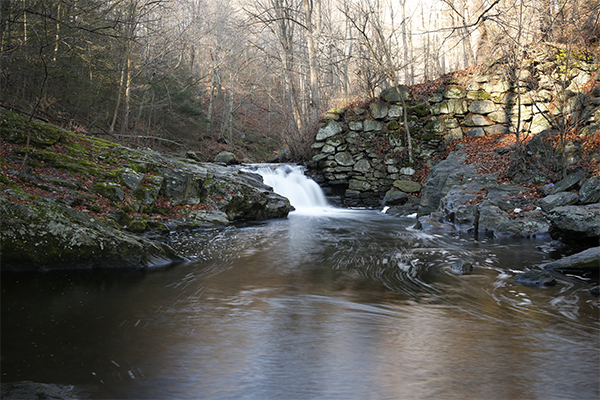 Farmill River Falls, Connecticut