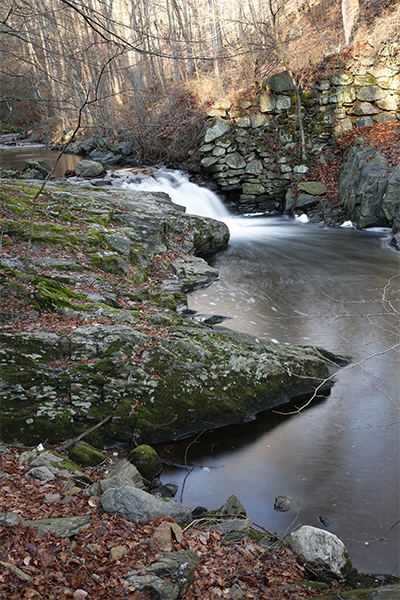 Farmill River Falls, Connecticut