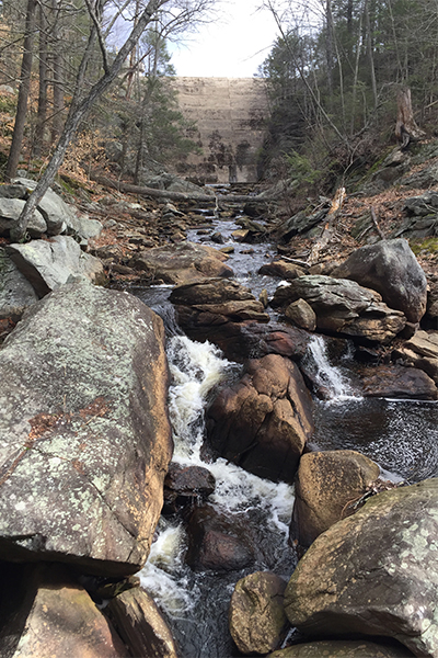 Nineveh Falls, Connecticut