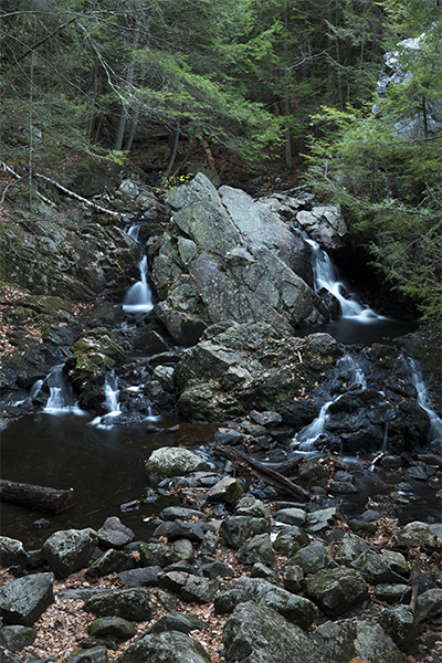 Bear's Den Falls, Massachusetts