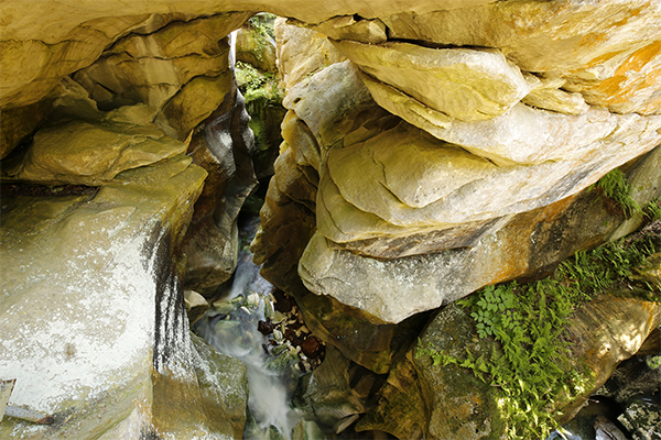 Hudson Brook Chasm, Massachusetts Hudson Brook Chasm, Massachusetts