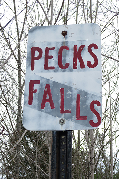 Pecks Falls, Massachusetts