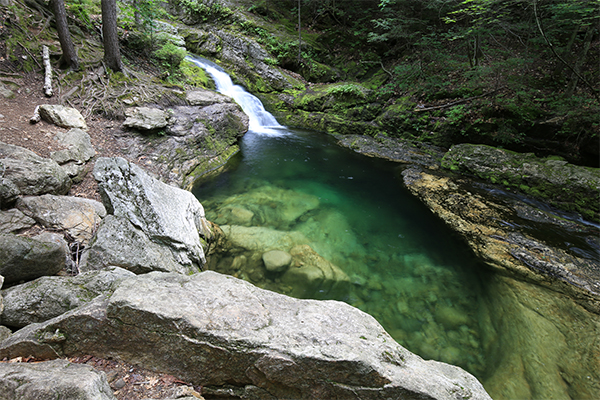 Rattlesnake Flume And Pool (Best Swimming Holes in New England)