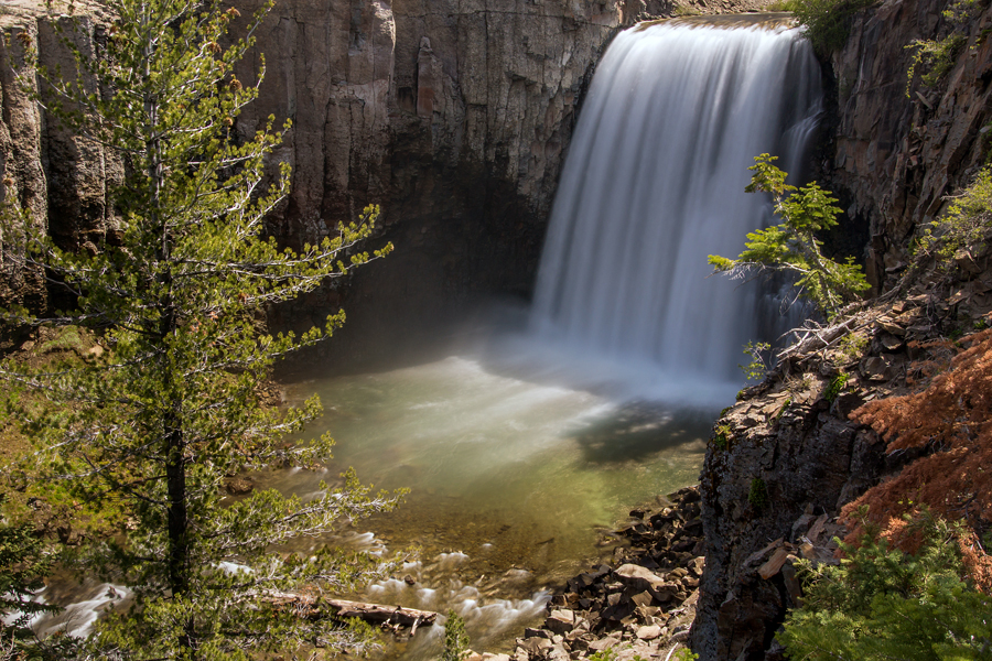 Rainbow Falls, California