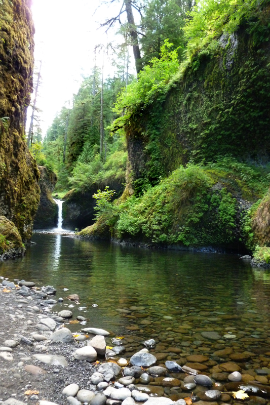 Punchbowl Falls, Oregon